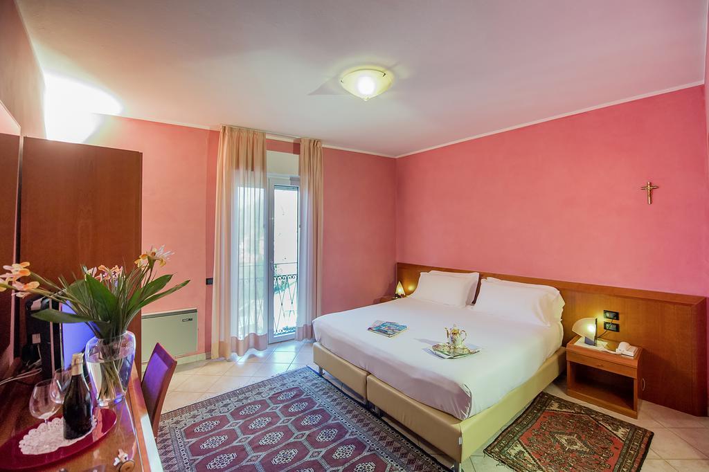 Hotel San Gerolamo Vercurago Dış mekan fotoğraf